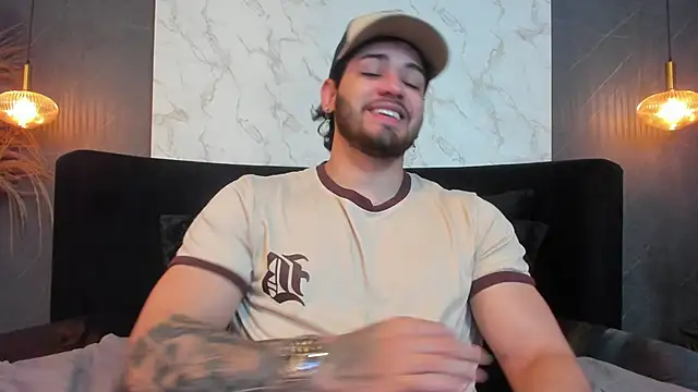 Snapshot of ElianKeiser chatting on 12-03-25, 12:03 ElianKeiser online show from 12-03-25, 12:03