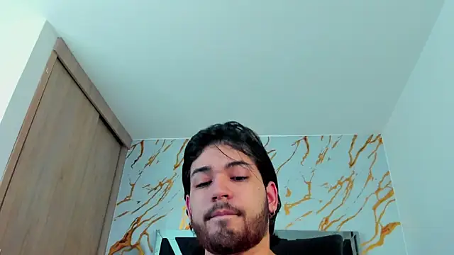 Snapshot of ElianKeiser chatting on 07-11-26, 03:42 ElianKeiser online show from 07-11-26, 03:42