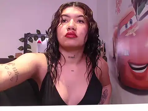 Snapshot of atenea_blu chatting on 11-26-25, 03:18 atenea blu online show from 11-26-25, 03:18