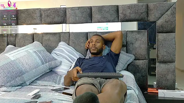 johnjaguar1  online show from 10-02-25, 07:04