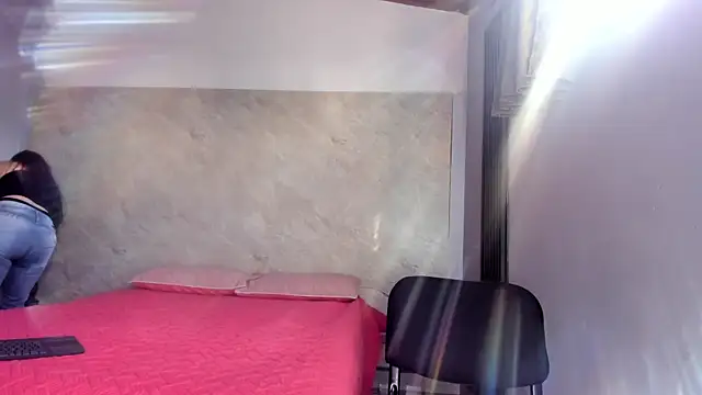 Snapshot of Amara_luxe chatting on 11-05-25, 07:58 Amara luxe online show from 11-05-25, 07:58