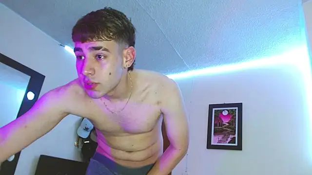 Snapshot of PapiNoha chatting on 10-06-25, 04:21 PapiNoha online show from 10-06-25, 04:21