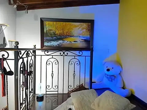 Snapshot of Zulyhenao chatting on 11-26-25, 11:22 Zulyhenao online show from 11-26-25, 11:22