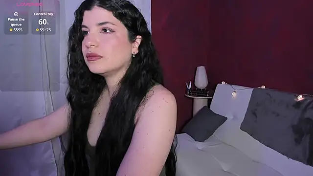 Snapshot of beyondsteel_ chatting on 10-18-25, 01:19 beyondsteel online show from 10-18-25, 01:19