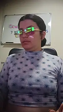 Snapshot of beyondsteel_ chatting on 11-15-25, 04:03 beyondsteel online show from 11-15-25, 04:03