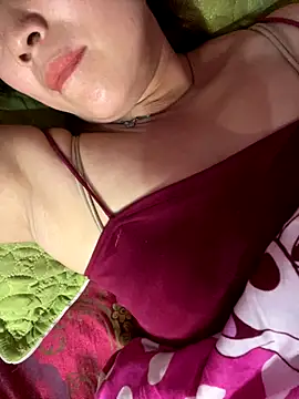 Snapshot of Domita-cool chatting on 11-27-25, 05:42 Domita-cool online show from 11-27-25, 05:42