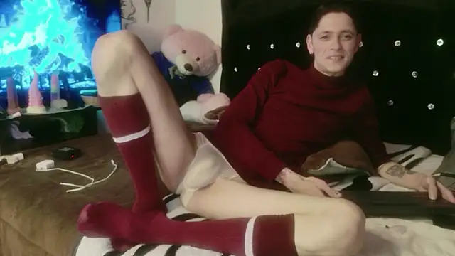 Tyler cat online show from 11-18-25, 11:26