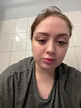 KellyMoors online show from 12-02-25, 08:19