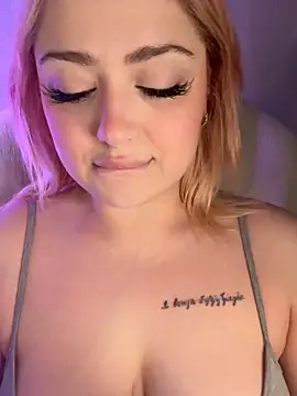 KellyMoors online show from 04-07-26, 01:28