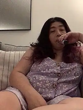 Snapshot of Foxxxy08 chatting on 11-28-25, 02:14 Foxxxy08 online show from 11-28-25, 02:14