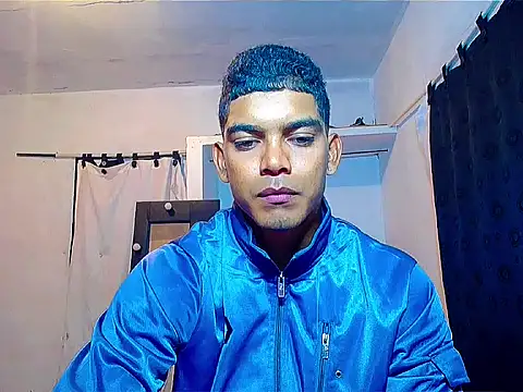 Snapshot of theMyke101 chatting on 04-26-26, 12:08 theMyke101 online show from 04-26-26, 12:08