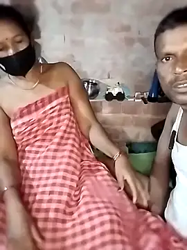 Snapshot of Rani_089 chatting on 10-14-25, 07:03 Rani 089 online show from 10-14-25, 07:03