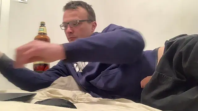 Snapshot of viktor1992-1-1 chatting on 02-14-26, 09:55 viktor1992-1-1 online show from 02-14-26, 09:55