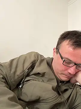 Snapshot of viktor1992-1-1 chatting on 02-23-26, 01:41 viktor1992-1-1 online show from 02-23-26, 01:41