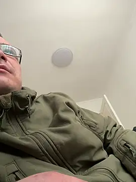 Snapshot of viktor1992-1-1 chatting on 02-26-26, 08:24 viktor1992-1-1 online show from 02-26-26, 08:24