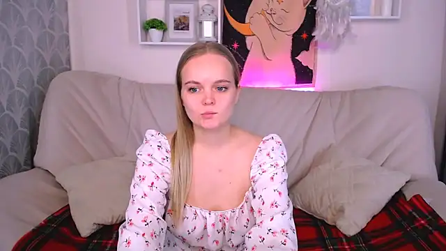 Snapshot of MargoBlonde chatting on 10-06-25, 03:15 MargoBlonde online show from 10-06-25, 03:15