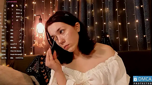 Kelly foox online show from 03-28-26, 11:32