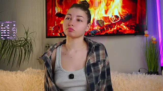 BrittGupton online show from 04-05-26, 02:31