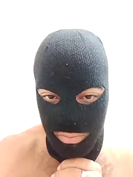 Snapshot of LATINOBOY_ chatting on 10-11-25, 07:18 LATINOBOY online show from 10-11-25, 07:18