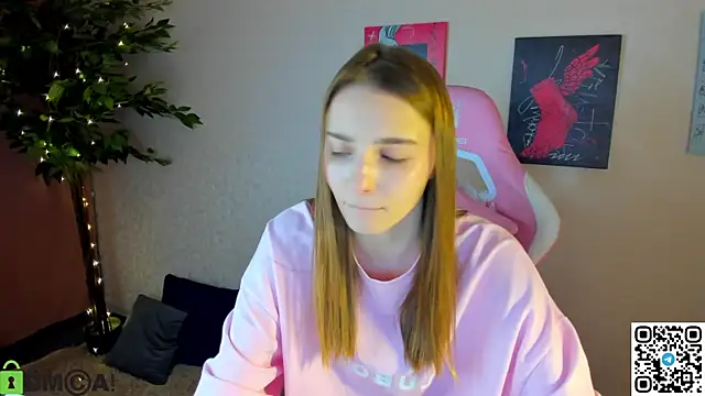 L1na Reeds online show from 12-15-25, 01:10