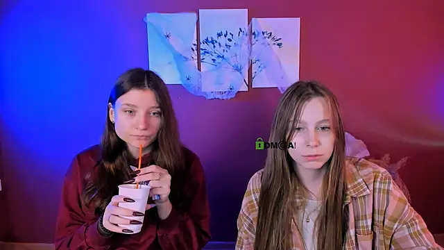 Snapshot of esme_moore_ chatting on 10-30-25, 09:55 esme moore online show from 10-30-25, 09:55