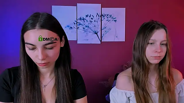 Snapshot of esme_moore_ chatting on 11-12-25, 10:04 esme moore online show from 11-12-25, 10:04