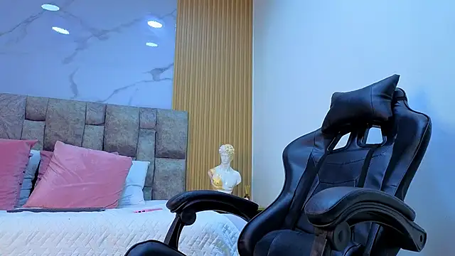 angel  kiss online show from 10-30-25, 12:17