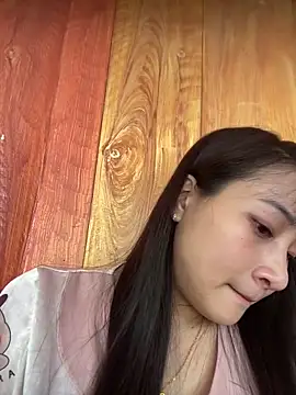 Snapshot of banlinh004 chatting on 10-16-25, 06:14 banlinh004 online show from 10-16-25, 06:14