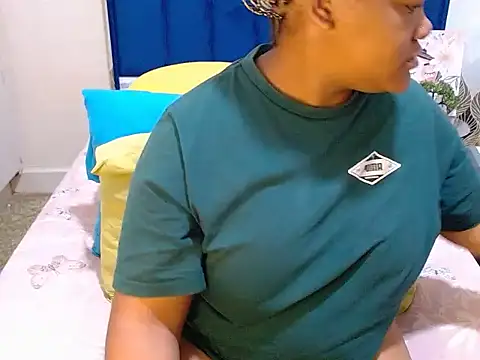 SweetJuicyPussy97 online show from 06-05-26, 08:58