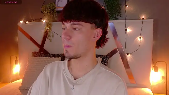 Snapshot of LiamThunder05_ chatting on 11-25-25, 02:55 LiamThunder05 online show from 11-25-25, 02:55