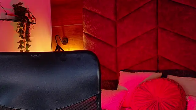 Snapshot of LiamThunder05_ chatting on 11-26-25, 03:07 LiamThunder05 online show from 11-26-25, 03:07