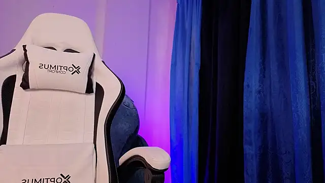 Violet Jhonson online show from 11-18-25, 12:42