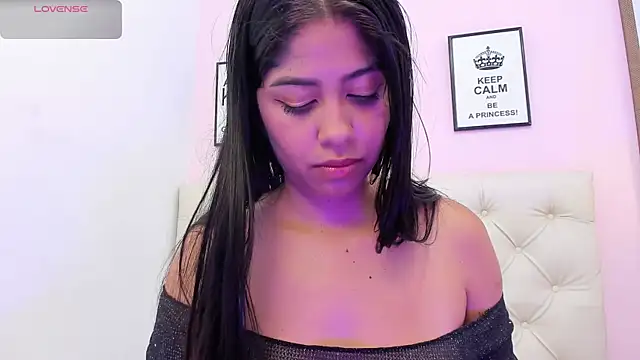 Snapshot of MiaStevenss chatting on 10-22-25, 12:38 MiaStevenss online show from 10-22-25, 12:38