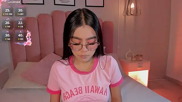 mara swan  online show from 12-19-25, 07:21