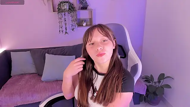 AliciaMoonx online show from 10-06-25, 11:51