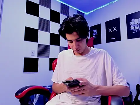 jeycobb online show from 12-04-25, 12:03