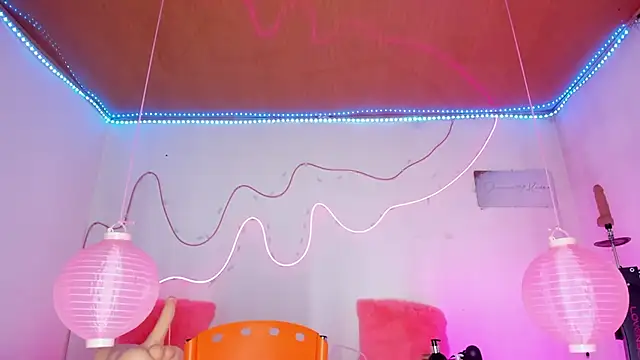 shannon kinne  online show from 01-08-26, 03:58