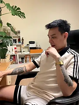 latava online show from 10-31-25, 05:47