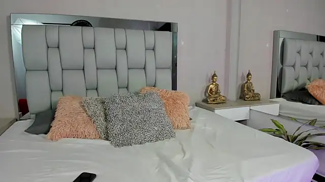 Snapshot of MarianaMiller1 chatting on 10-30-25, 02:46 MarianaMiller1 online show from 10-30-25, 02:46