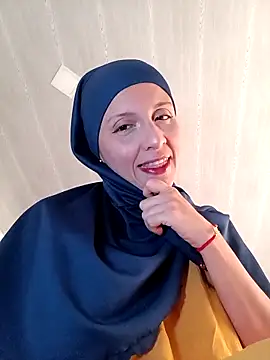 Snapshot of Aafsha_ chatting on 10-18-25, 12:17 Aafsha online show from 10-18-25, 12:17