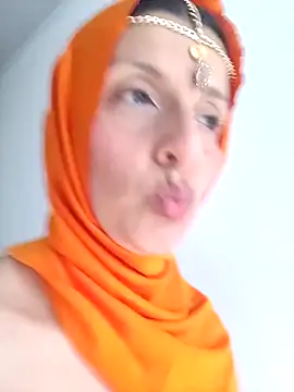 Snapshot of Aafsha_ chatting on 11-10-25, 04:17 Aafsha online show from 11-10-25, 04:17