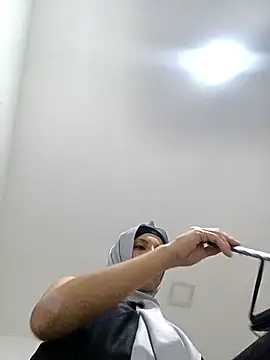 Snapshot of Aafsha_ chatting on 11-28-25, 03:58 Aafsha online show from 11-28-25, 03:58