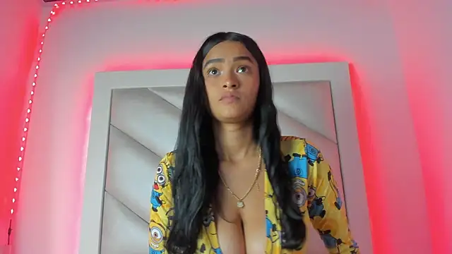 Snapshot of Madeline_jade chatting on 10-31-25, 03:29 Madeline jade online show from 10-31-25, 03:29