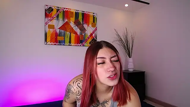 ZammyRossee online show from 03-17-26, 04:06