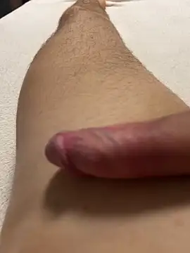 Snapshot of GiNo_93 chatting on 10-20-25, 06:14 GiNo 93 online show from 10-20-25, 06:14