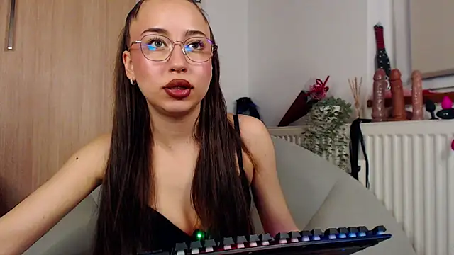 adacgrey online show from 03-03-26, 04:24