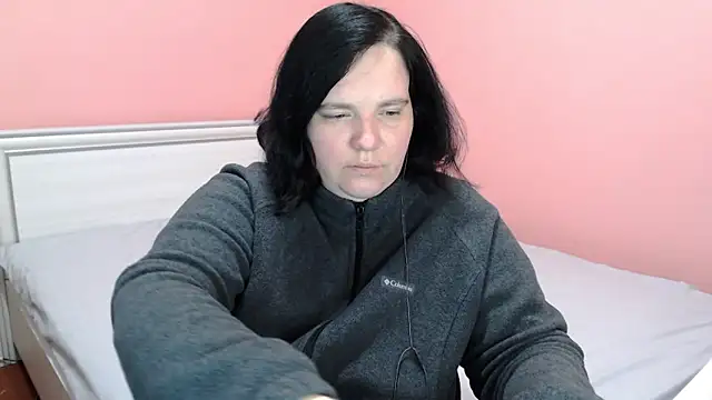  alexandra ray  online show from 10-15-25, 07:30