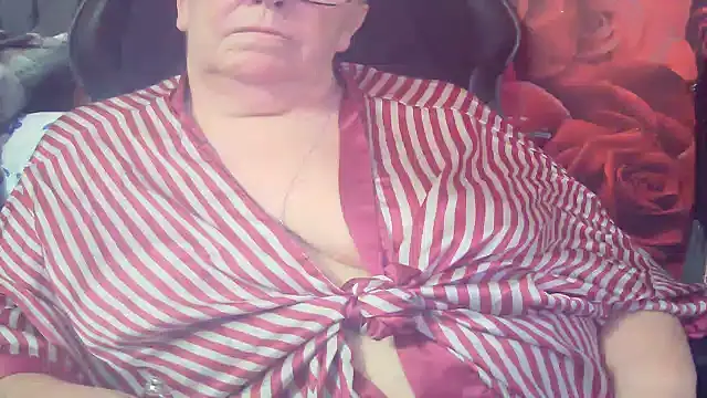 Playful MILF Demi online show from 02-25-26, 08:29