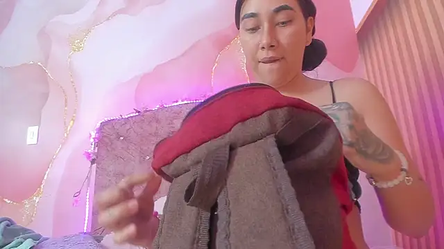 Malory  Jones online show from 01-07-26, 06:54