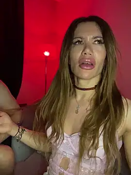 LyraEva online show from 10-10-25, 10:42